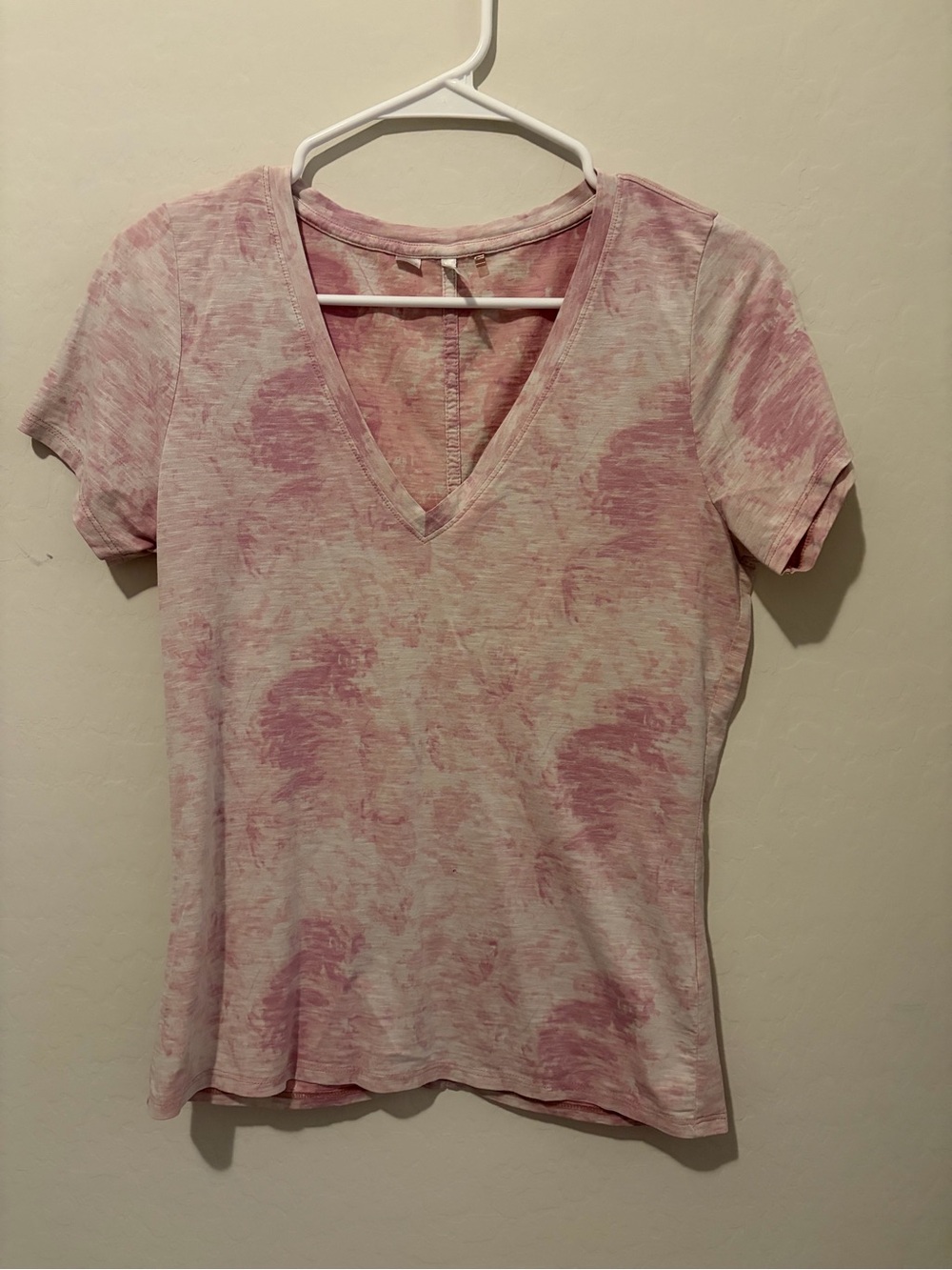 Travis Mathew V Neck Tee